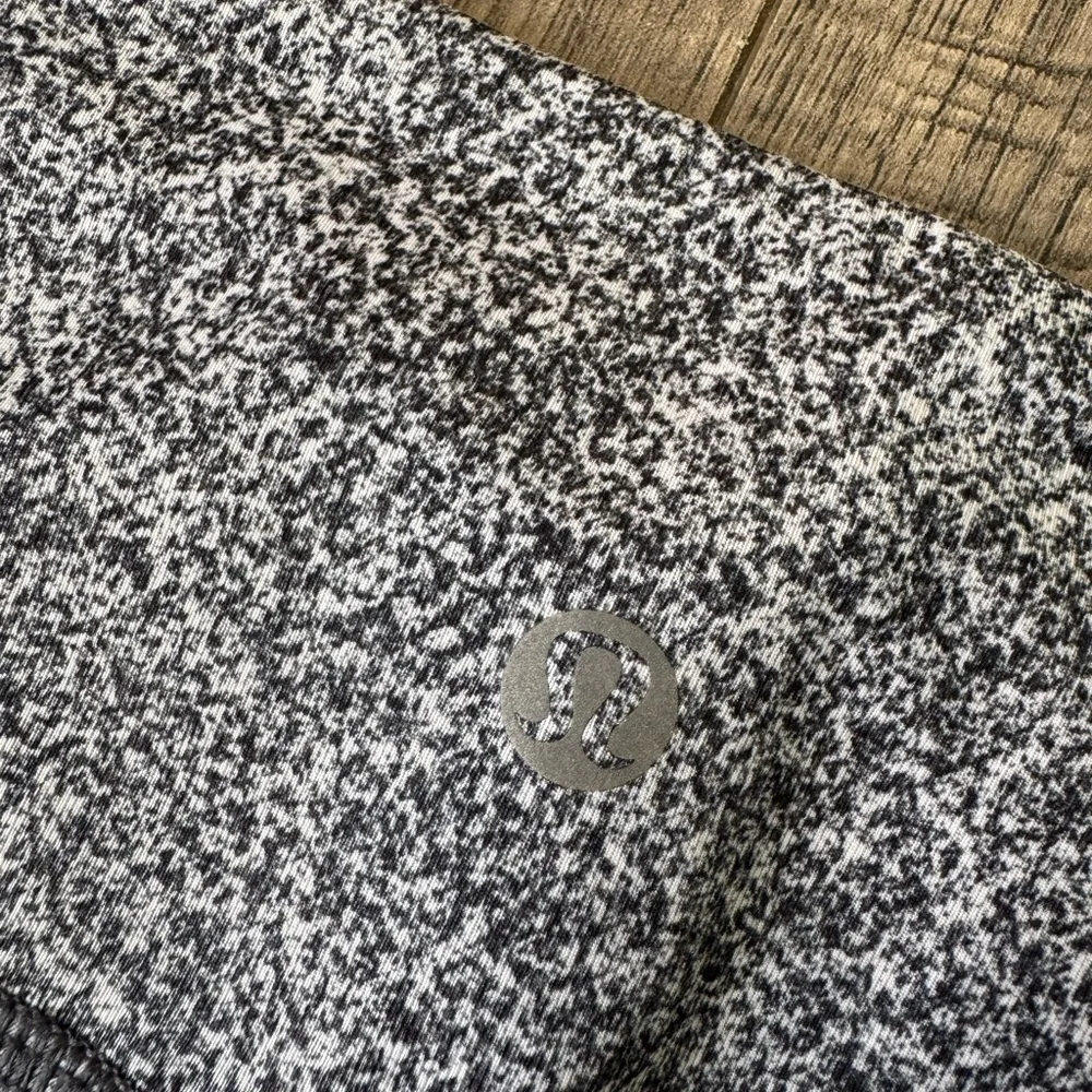 Lululemon Wunder Under Crop- 21”- Size 4